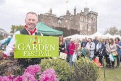 2017-04-28-Toby-Garden-Fest-Powderham-EdOvenden-343