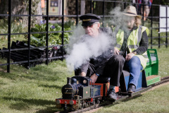 Steam-engine-hitching-a-ride-1